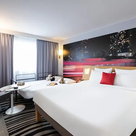 Novotel Bordeaux Centre Ville Exterior foto